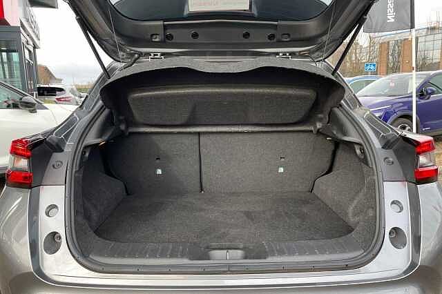 Nissan JUKE 1.0 DiG-T N-Connecta 5dr DCT