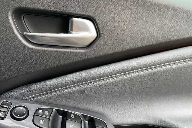 Nissan JUKE 1.0 DiG-T N-Connecta 5dr DCT