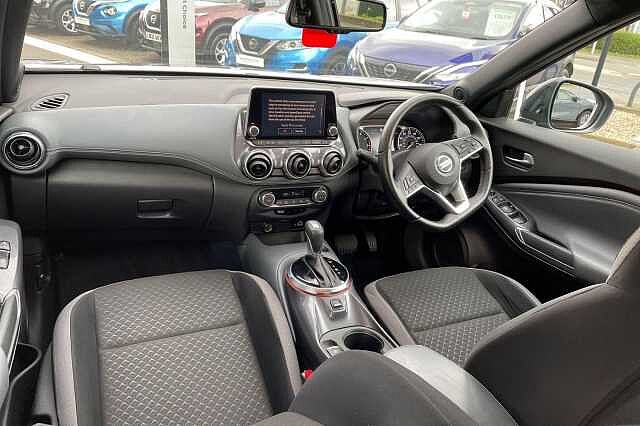 Nissan JUKE 1.0 DiG-T N-Connecta 5dr DCT