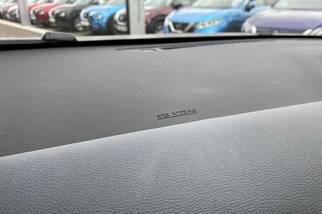 Nissan JUKE 1.0 DiG-T N-Connecta 5dr DCT