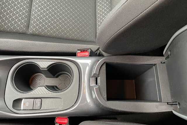 Nissan JUKE 1.0 DiG-T N-Connecta 5dr DCT