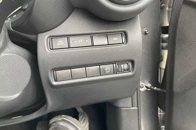 Nissan JUKE 1.0 DiG-T N-Connecta 5dr DCT