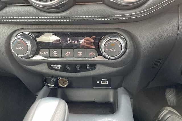 Nissan JUKE 1.0 DiG-T N-Connecta 5dr DCT