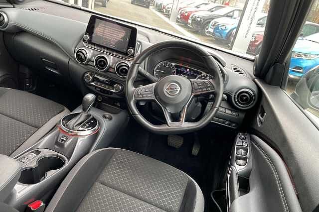 Nissan JUKE 1.0 DiG-T N-Connecta 5dr DCT