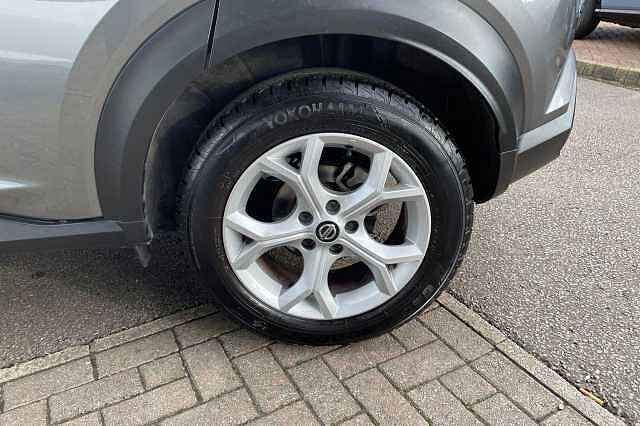 Nissan JUKE 1.0 DiG-T N-Connecta 5dr DCT