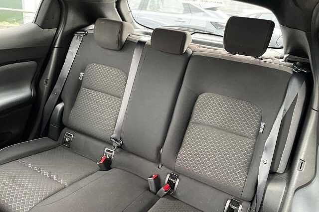 Nissan JUKE 1.0 DiG-T N-Connecta 5dr DCT