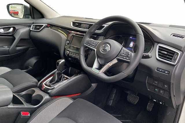 Nissan QASHQAI 1.3 DiG-T 160 N-Connecta 5dr DCT [Glass Roof Pack]