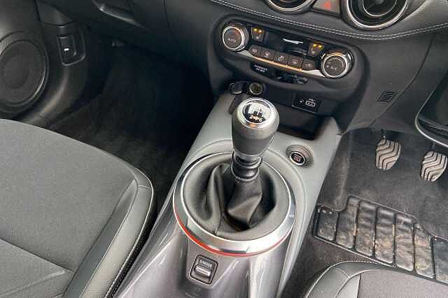 Nissan JUKE 1.0 DiG-T Tekna 5dr