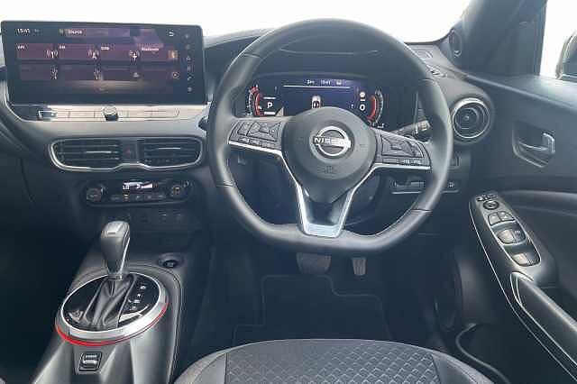 Nissan JUKE 1.0 DiG-T N-Connecta 5dr DCT