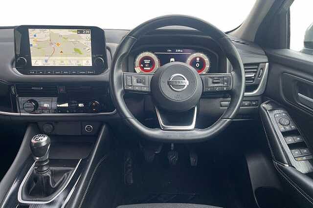 Nissan QASHQAI 1.3 DiG-T MH N-Connecta [Glass Roof] 5dr