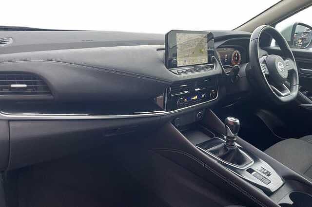Nissan QASHQAI 1.3 DiG-T MH N-Connecta [Glass Roof] 5dr