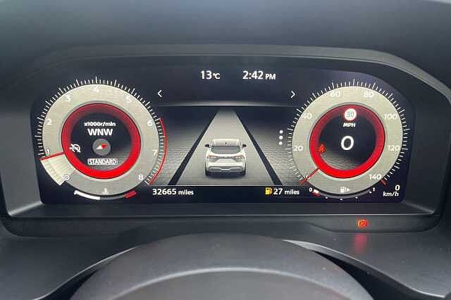 Nissan QASHQAI 1.3 DiG-T MH N-Connecta [Glass Roof] 5dr