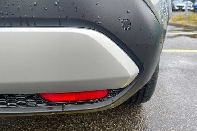 Nissan QASHQAI 1.3 DiG-T MH N-Connecta [Glass Roof] 5dr