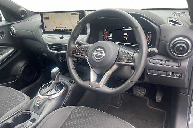 Nissan JUKE 1.0 DiG-T N-Connecta 5dr DCT