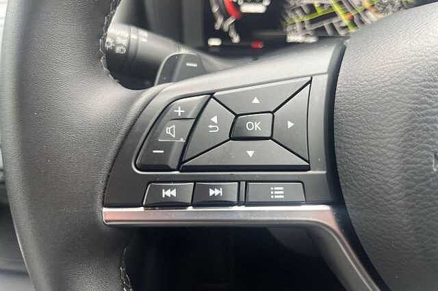 Nissan JUKE 1.0 DiG-T N-Connecta 5dr DCT