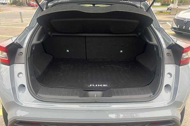 Nissan JUKE 1.0 DiG-T N-Connecta 5dr DCT