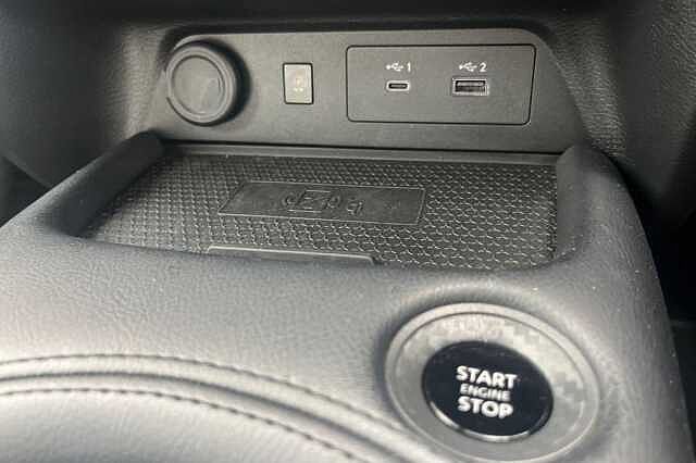 Nissan JUKE 1.0 DiG-T N-Connecta 5dr DCT