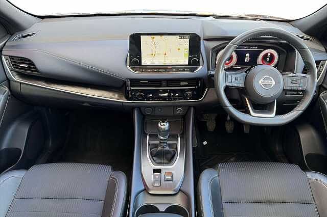 Nissan QASHQAI 1.3 DiG-T MH Tekna 5dr