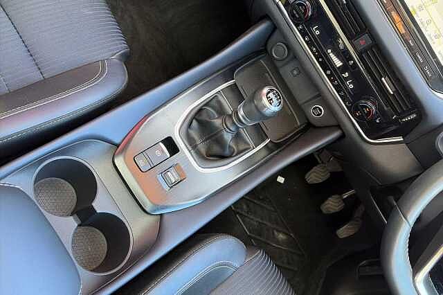 Nissan QASHQAI 1.3 DiG-T MH Tekna 5dr