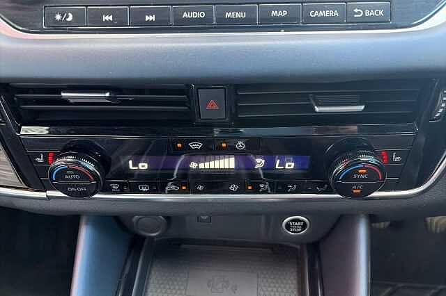 Nissan QASHQAI 1.3 DiG-T MH Tekna 5dr