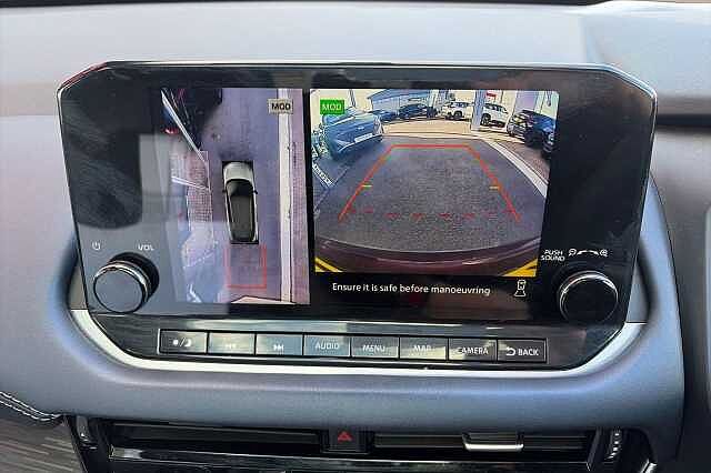 Nissan QASHQAI 1.3 DiG-T MH Tekna 5dr