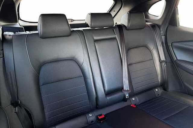 Nissan QASHQAI 1.3 DiG-T MH Tekna 5dr