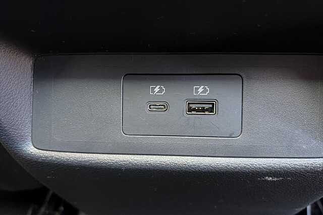 Nissan QASHQAI 1.3 DiG-T MH Tekna 5dr