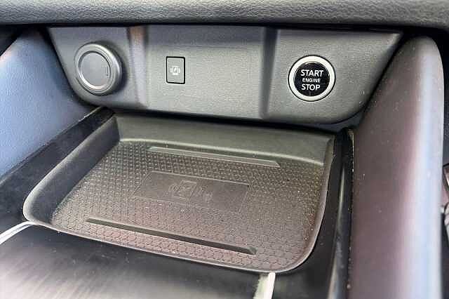 Nissan QASHQAI 1.3 DiG-T MH Tekna 5dr