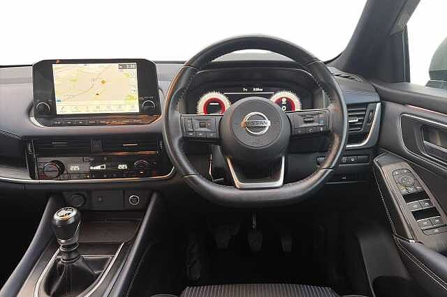Nissan QASHQAI 1.3 DiG-T MH Tekna 5dr