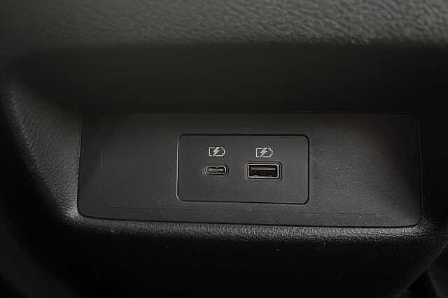 Nissan QASHQAI 1.3 DiG-T MH Tekna 5dr