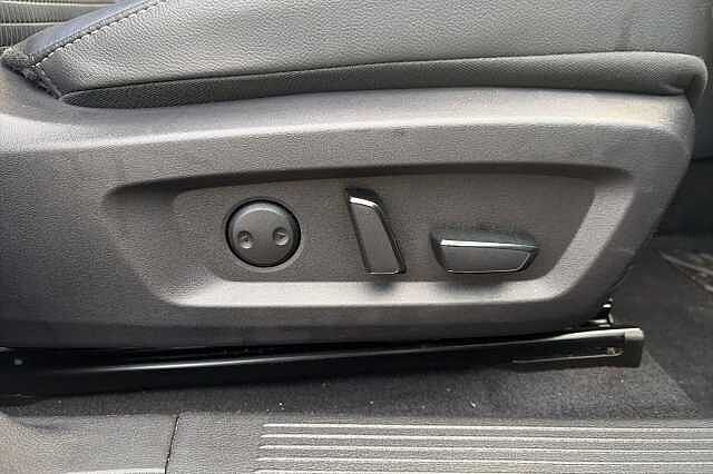 Nissan QASHQAI 1.3 DiG-T MH Tekna 5dr