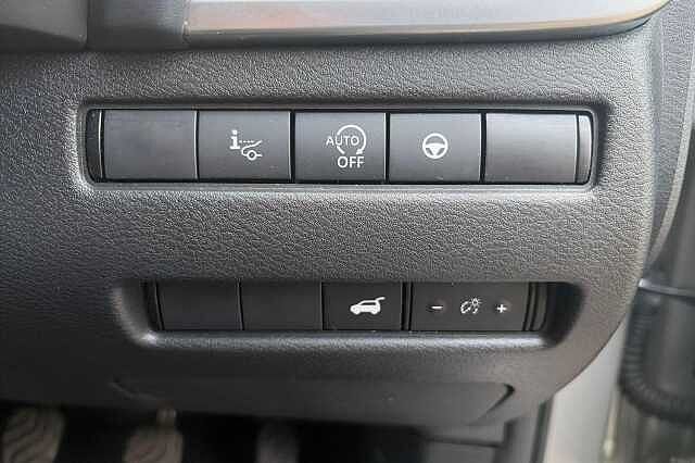 Nissan QASHQAI 1.3 DiG-T MH Tekna 5dr