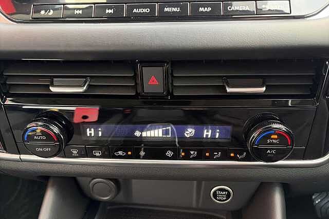 Nissan QASHQAI 1.3 DiG-T MH 158 N-Connecta 5dr Xtronic