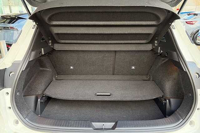 Nissan QASHQAI 1.3 DiG-T MH 158 N-Connecta 5dr Xtronic