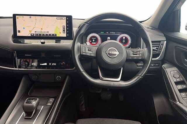 Nissan QASHQAI 1.3 DiG-T MH 158 N-Connecta [Glass Rf] 5dr Xtronic