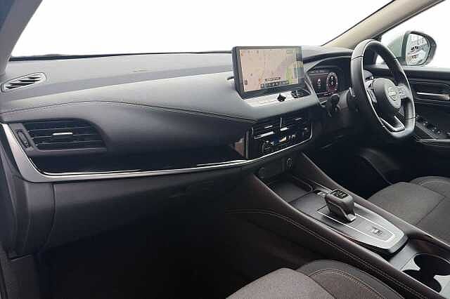 Nissan QASHQAI 1.3 DiG-T MH 158 N-Connecta [Glass Rf] 5dr Xtronic