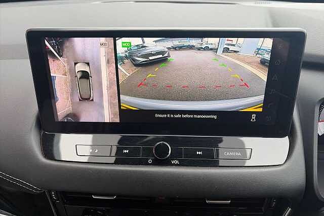 Nissan QASHQAI 1.3 DiG-T MH 158 N-Connecta [Glass Rf] 5dr Xtronic