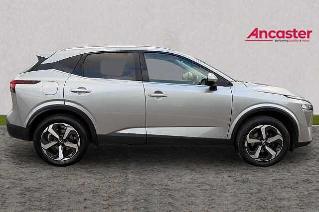 Nissan QASHQAI 1.3 DiG-T MH 158 N-Connecta [Glass Rf] 5dr Xtronic