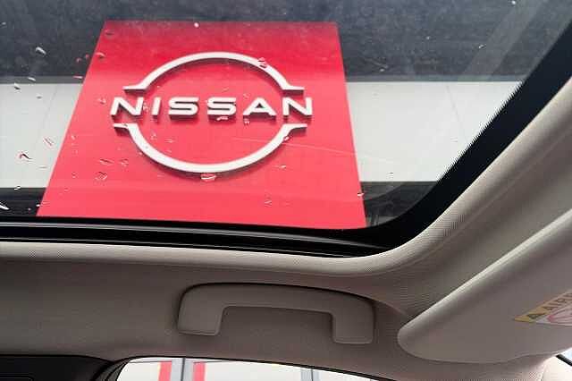 Nissan QASHQAI 1.3 DiG-T MH 158 N-Connecta [Glass Rf] 5dr Xtronic