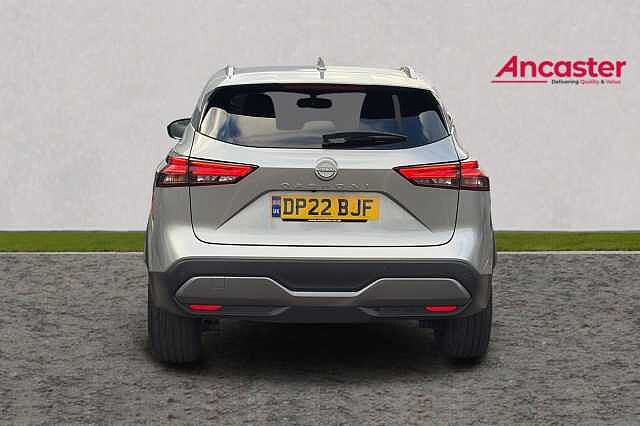 Nissan QASHQAI 1.3 DiG-T MH 158 N-Connecta [Glass Rf] 5dr Xtronic