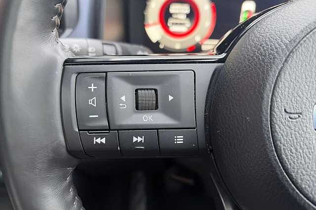 Nissan QASHQAI 1.3 DiG-T MH Tekna 5dr