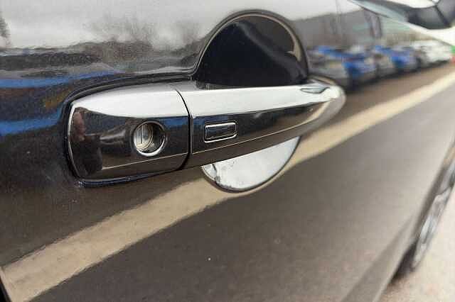 Nissan QASHQAI 1.3 DiG-T MH Tekna 5dr