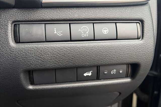 Nissan QASHQAI 1.3 DiG-T MH Tekna 5dr