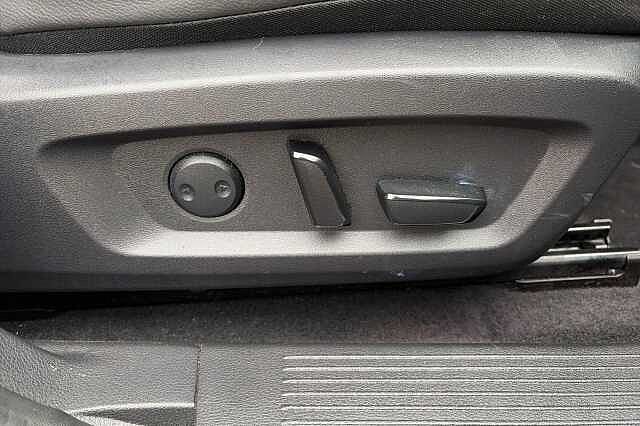 Nissan QASHQAI 1.3 DiG-T MH Tekna 5dr