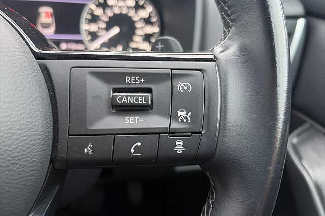 Nissan QASHQAI 1.3 DiG-T MH 158 Acenta Premium 5dr Xtronic