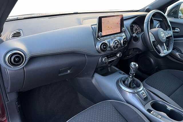 Nissan JUKE 1.0 DiG-T 114 N-Connecta 5dr
