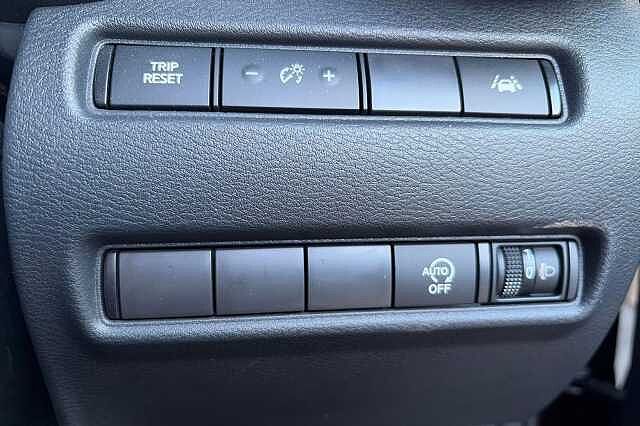 Nissan JUKE 1.0 DiG-T 114 N-Connecta 5dr