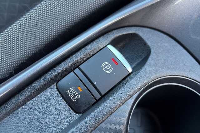 Nissan JUKE 1.0 DiG-T 114 N-Connecta 5dr