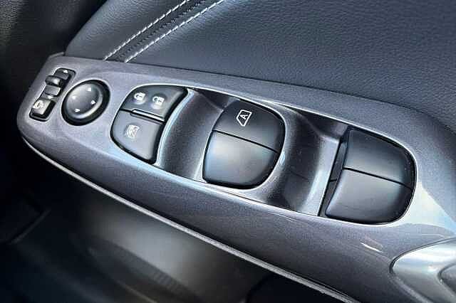 Nissan JUKE 1.0 DiG-T 114 N-Connecta 5dr DCT