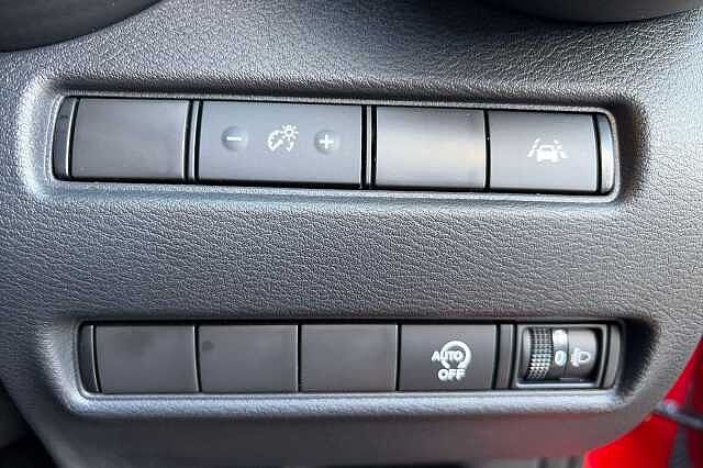 Nissan JUKE 1.0 DiG-T 114 N-Connecta 5dr DCT